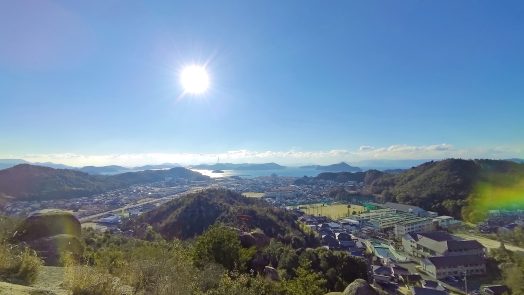 天空の鳥居写真